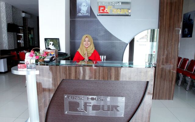 OYO 861 R Four Hotel