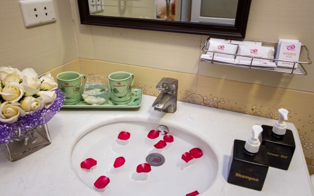 Hanoi Impressive Hotel