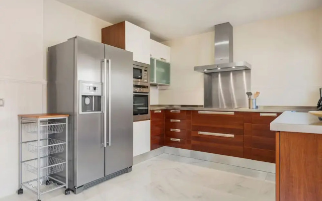 Stylish Apartment With Pool in Marbella - Ref M51