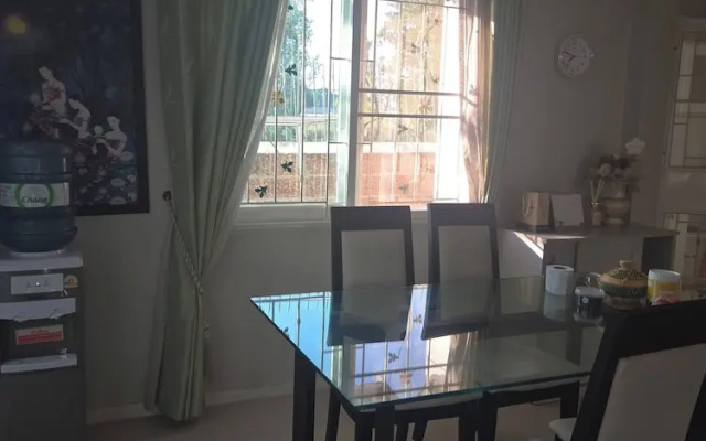 Charming 3-bedroom House With Pool Near Lat Krabang Airport