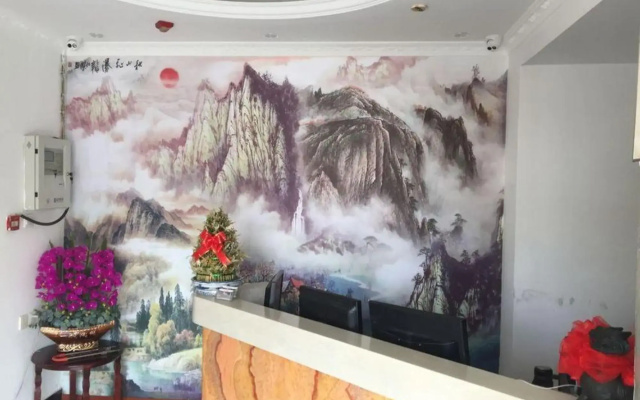 Huashun Theme Hotel