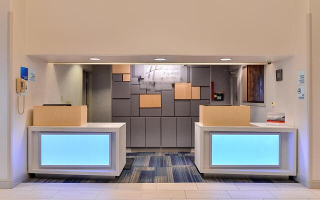 Holiday Inn Express Sacramento Airport Woodland, an IHG Hotel