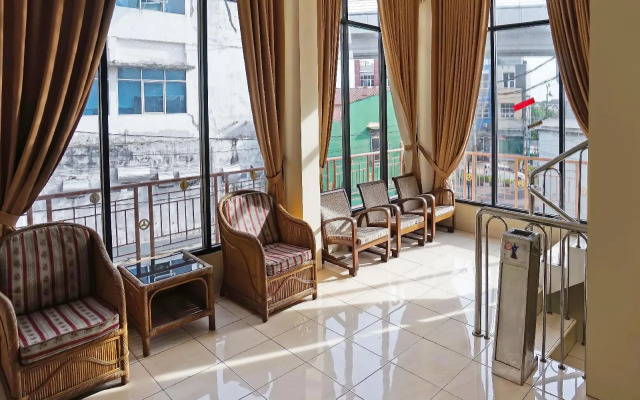 Hotel O Wisma Empat Lima Syariah