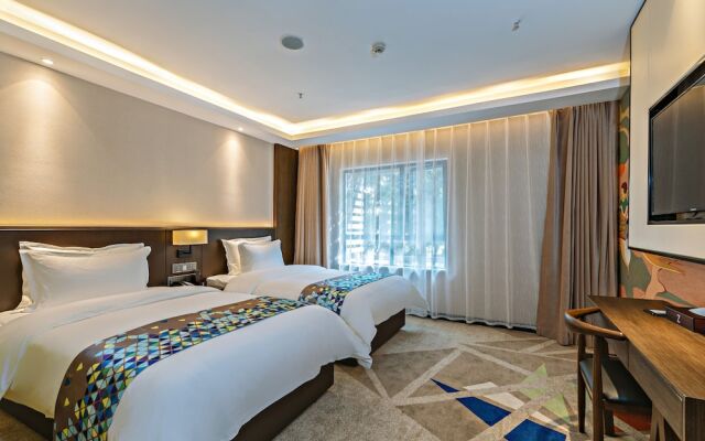 CHEERMAY HOTELS (Guangzhou Pazhou Exhibition Center Chigang Metro Station)