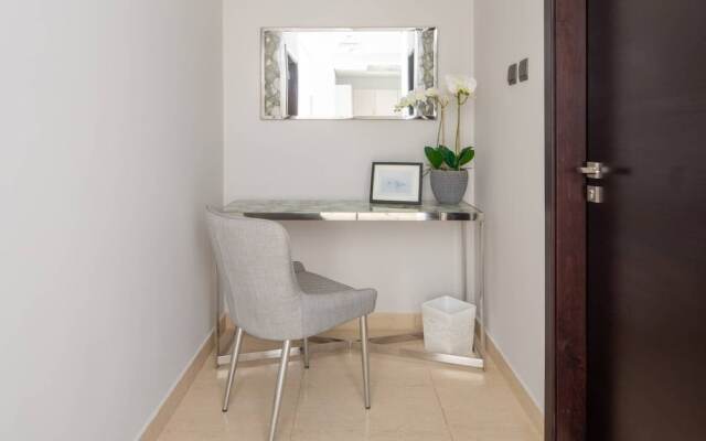 Spacious & Adorable 1BR in Downtown Dubai