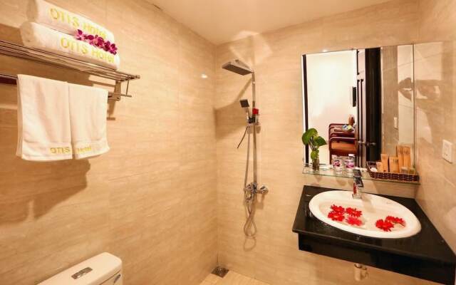 Otis Hotel