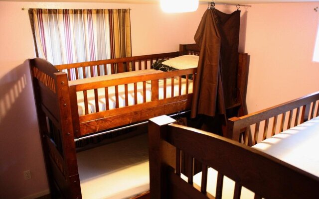 9th Ave Hostel