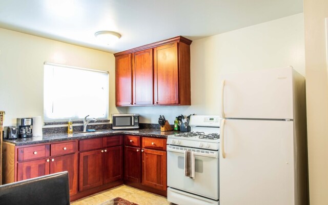 Sunny Palo Alto Two Bed