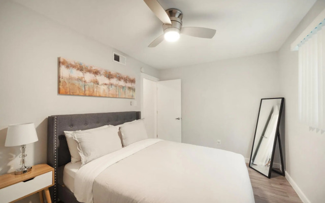 Modern 1BR Near UT Hyde Park Evonify