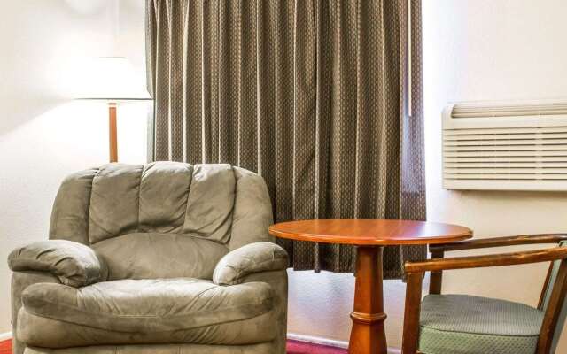 Rodeway Inn Winslow I-40