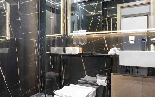 Stunning Modern 3BR Apartment in JVC