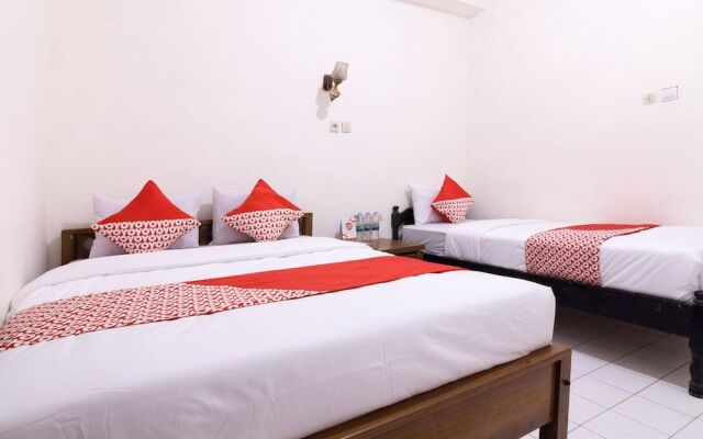 OYO 1412 Hotel Prayogo III Near RS Pratama Yogyakarta