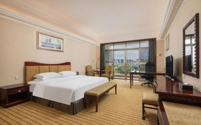 Guangzhou Phoenix City Hotel