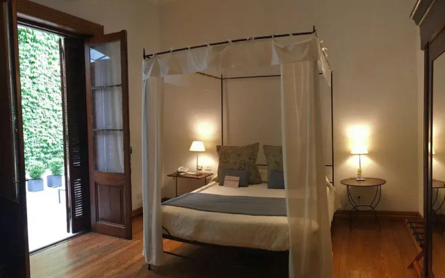 La Cayetana Hotel