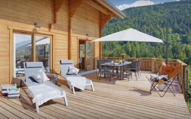 Chalet Carter - OVO Network