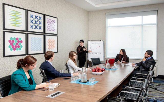 Holiday Inn Express & Suites West Edmonton - Mall Area by IHG