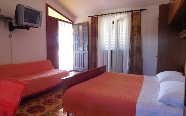 Studio apartment Lado - 230 m from sea: SA3 Muline, Island Ugljan