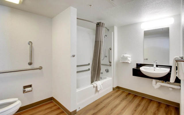 Motel 6-Ogden, UT - Riverdale