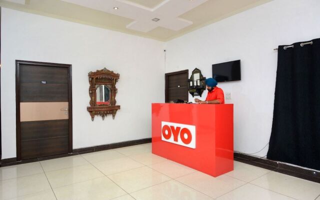 OYO 31031 Ds Royal Guest House
