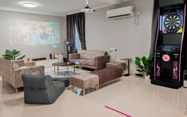 Comfy Tok Sira Home Kuantan 5 BR