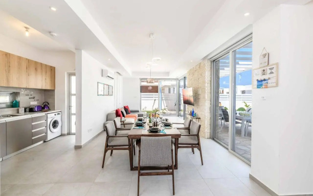 Mylos Lifestyle Seaview 21