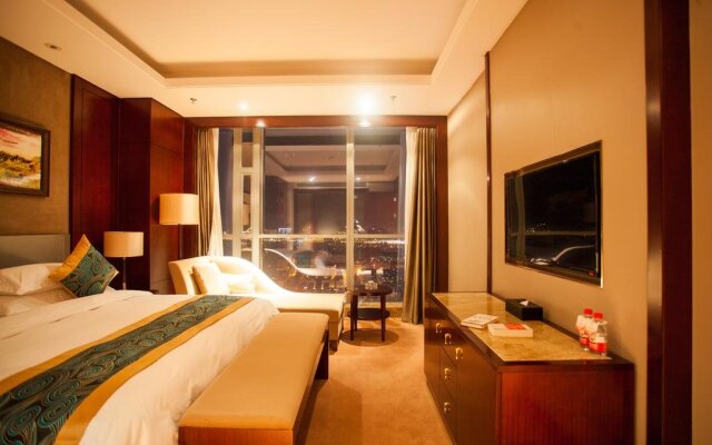 Soluxe Hotel