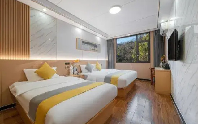 Holiday Inn Jiugongshan Tongshan