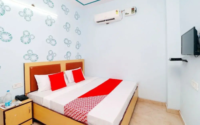 OYO 43966 Jaura Inn