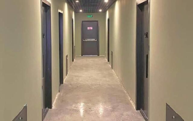 Roshka Apartment 307