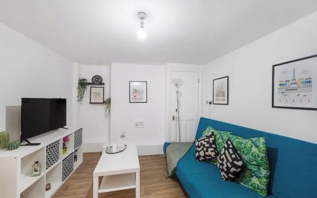 20 min From City Centre / 2 Bedrooms W/ensuite