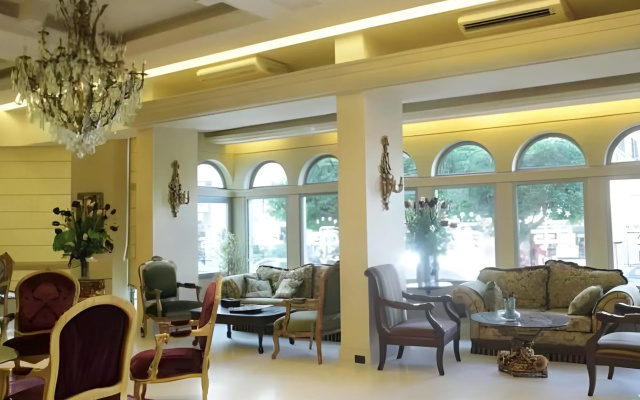 Royal Garden Hotel