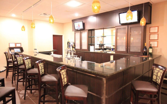 Quality Inn & Suites Downtown Mansfield