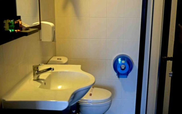 Yasemin Hotel