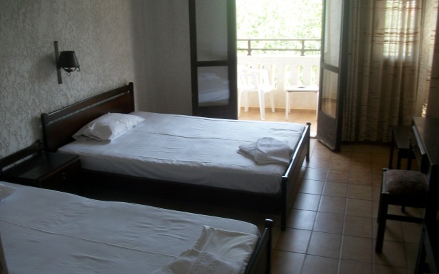 Efi Hotel