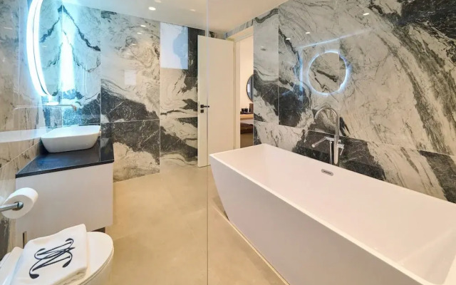 Monarco Executive Rooms