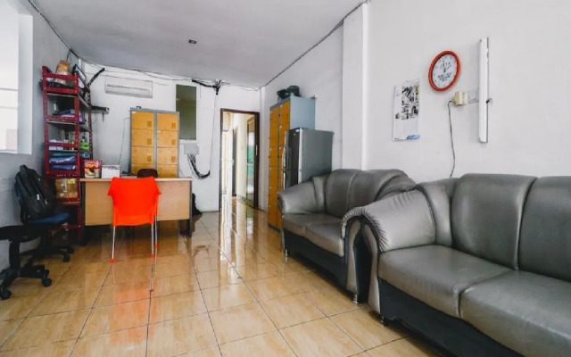 RedDoorz @ Jalan Japaris Medan