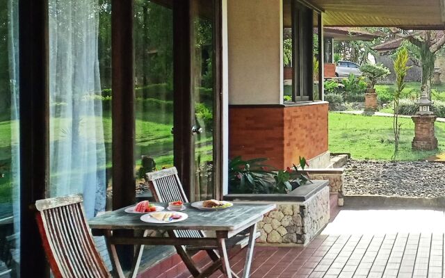 Danau Buyan Resort