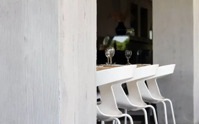 Despotiko Apartment Hotel & Suites