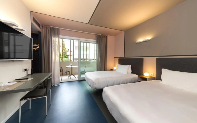 Open Hotel