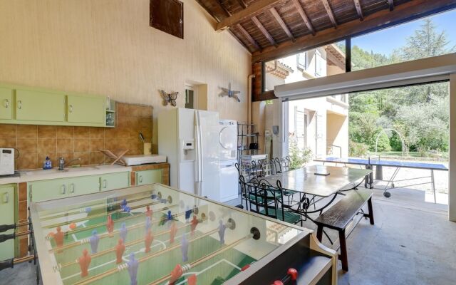 House With 3 Bedrooms in Oppède, With Wonderful Mountain View, Private