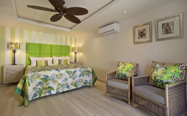 Three Palms (Adults only)