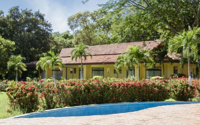 Papagayo Golden Palms Beachfront Hotel