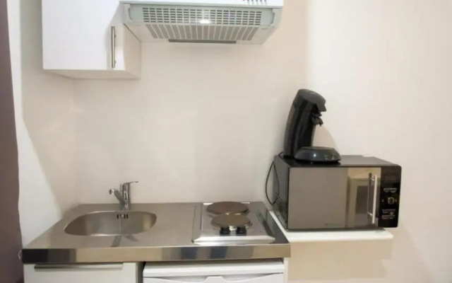 Beautiful bright studio near Montparnasse