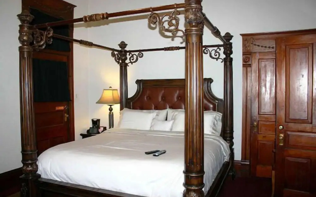 Angels Nest Bed and Breakfast