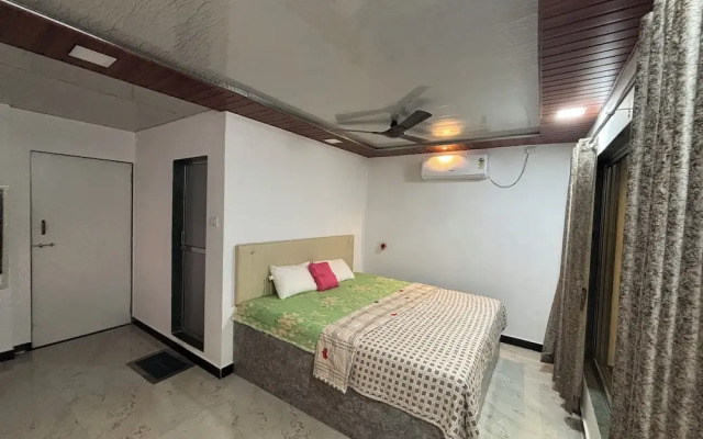 sea royal rooms and cafe