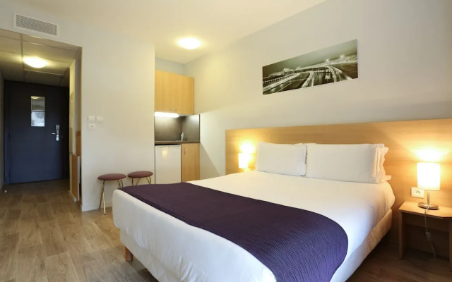 Comfort Suites Lyon Est Eurexpo
