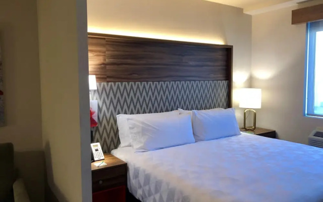 Holiday Inn Hotel & Suites Monterrey Apodaca Zona Airport by IHG