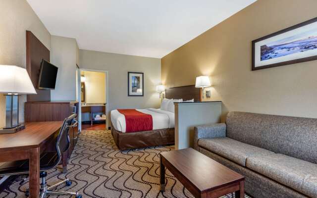 Comfort Inn & Suites Orange County John Wayne Airport