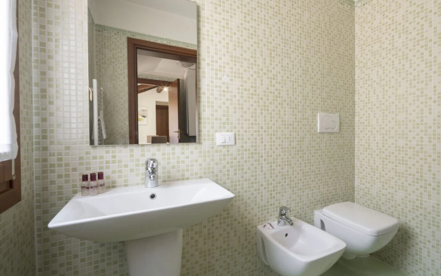 Design Palace Apartments