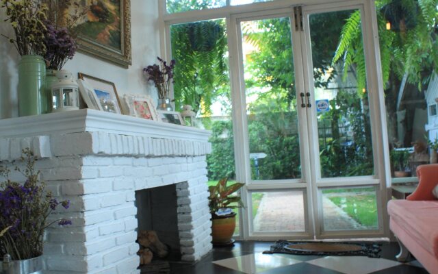 Nai Suan Bed and Breakfast